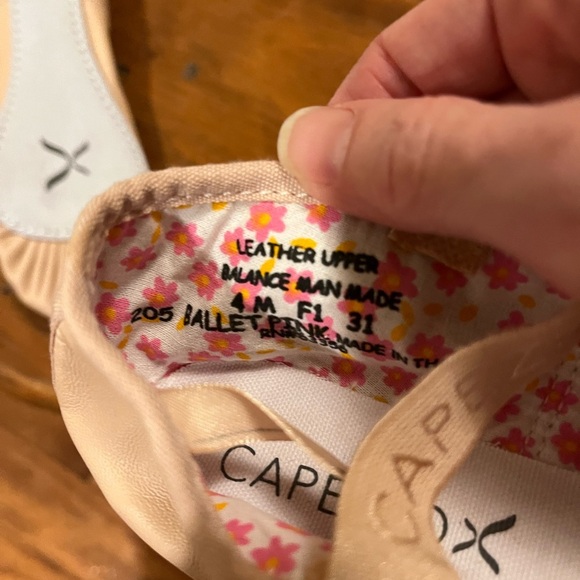 NEW Capezio Ballet Shoes girl's in ballet pink sz 2.5 (read details) - Picture 5 of 8